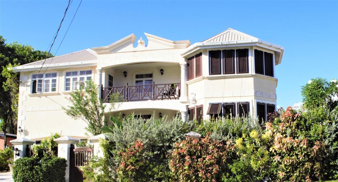 Coconut Walk Beach Apartment Christ Church Exterior photo